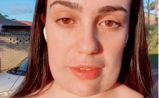 E tmerrshme: Shkaku i ndërhyrjeve estetike, 19 vjeçares i bëhet fytyra ‘drejtkëndore’