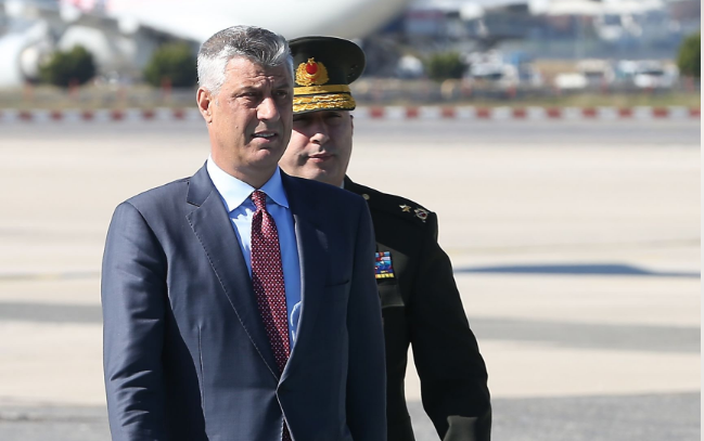 Thaçi arrin në Tiranë, të dielën i drejtohet opinionit pas zhvillimeve me Specialen