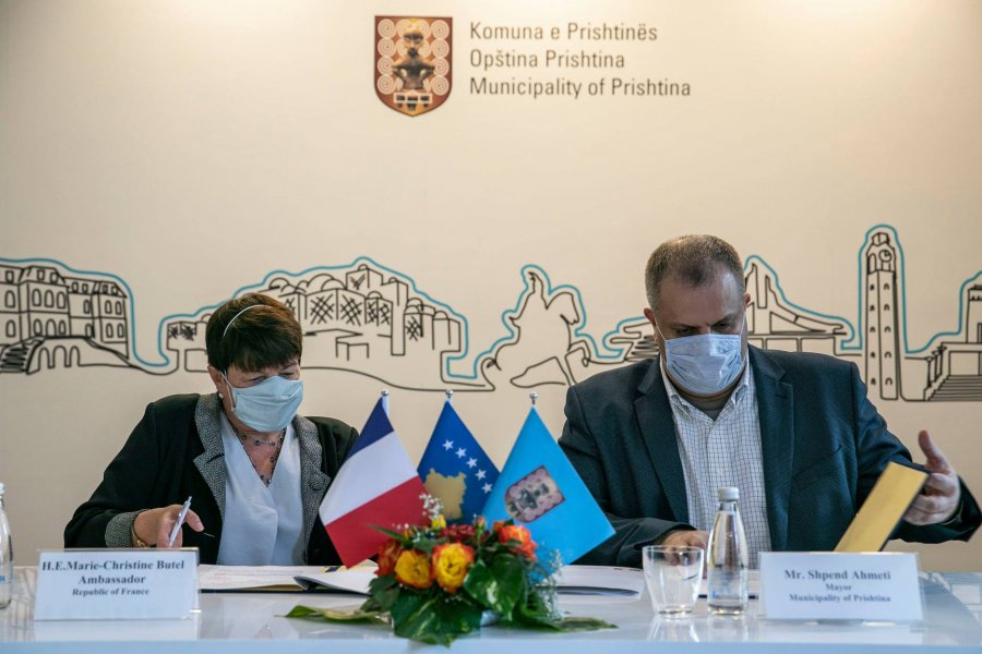 Shpenzimet e pacientëve me koronavirus shkojnë në 400 euro, Ahmeti kërkon ndihmën e shtetit