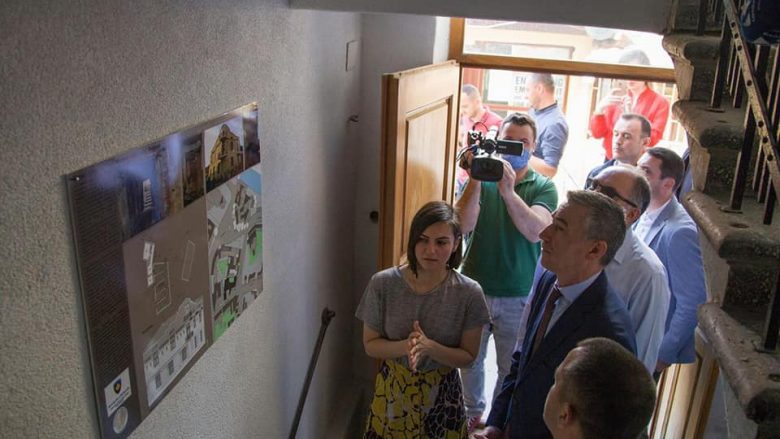 Veseli kërkon zbardhjen e krimeve të komunizmit në Kosovë