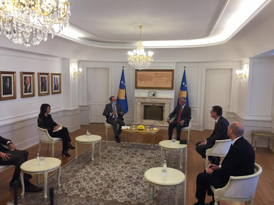 Përfundojnë takimin Thaçi e Hoti pa u deklaruar për media