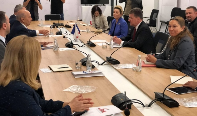 ​Lajçak takon Kurtin dhe vazhdon te LDK