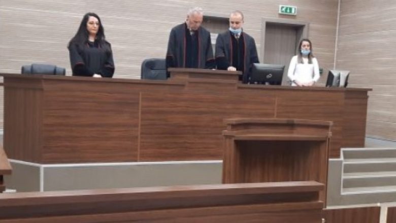 Dënohet me dy vite burgim me kusht e akuzuara se me dashje i ishte bashkuar ISIS-it në Siri