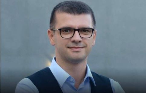 A do të përkrah Qeverinë Hoti deputeti i LDK-së që sot dha betimin në Kuvend?