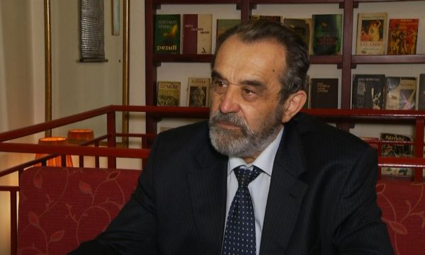 Ndahet nga jeta Moikom Zeqo, shkrimtari dhe studiuesi i njohur