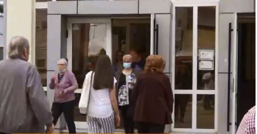 Numër i konsiderueshëm i serbëve të Kosovës votojnë për zgjedhjet në Serbi