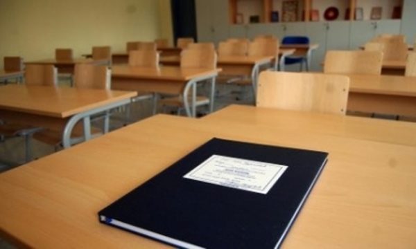 Ministria e Arsimit me apel për Covid-19 në shkolla: Nëse situata përkeqësohet ato mund të mbyllen
