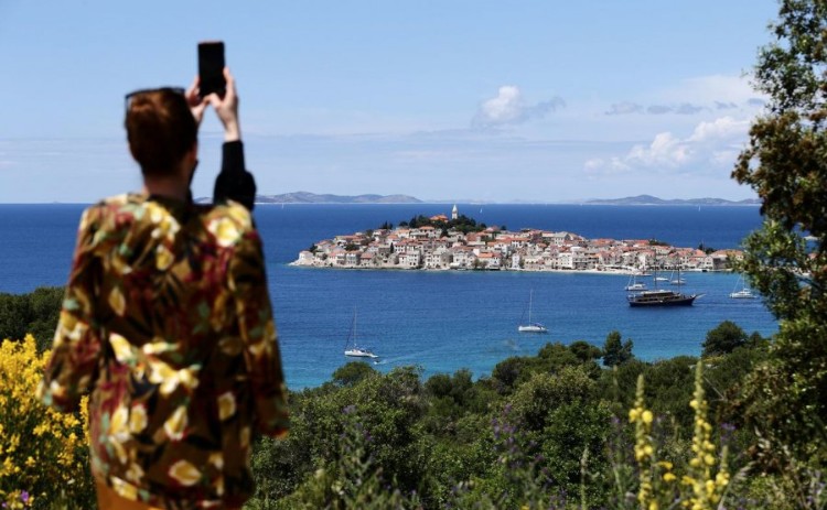 Kosovarët që vizitojnë Kroacinë të obliguar të vetizolohen për 14 ditë