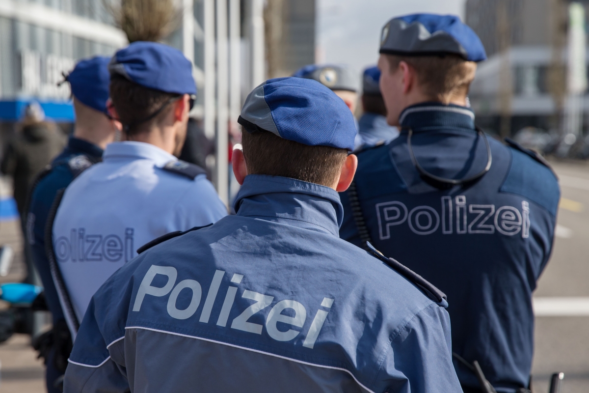 Ngjarje e rëndë në Zvicër: Gjenden dy fëmijë të vdekur në banesë, nëna arrestohet si e dyshuar për vrasjen e tyre