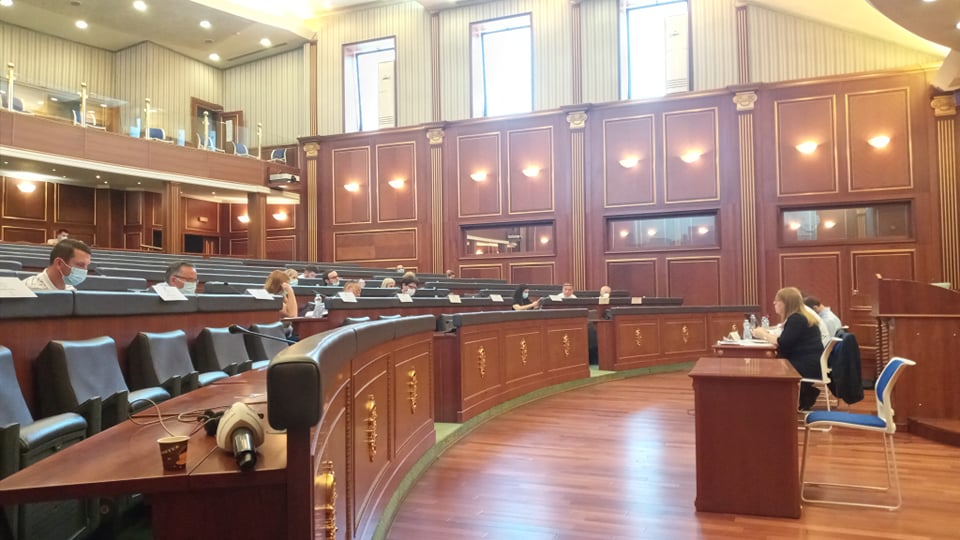 Votohet kundër uljes së akcizës për pijet joalkoolike
