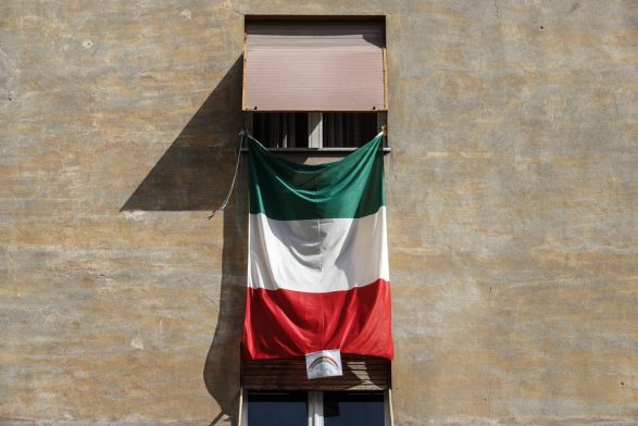 Itali: Gjoba prej 1 mijë euro për mos mbajtjen e maskës