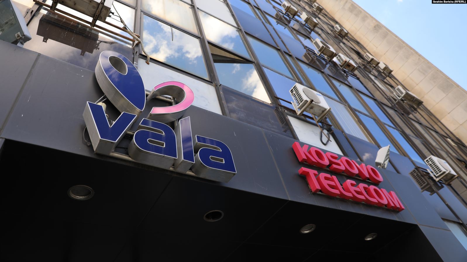 Telekomi, nga fitimprurës në borxhli