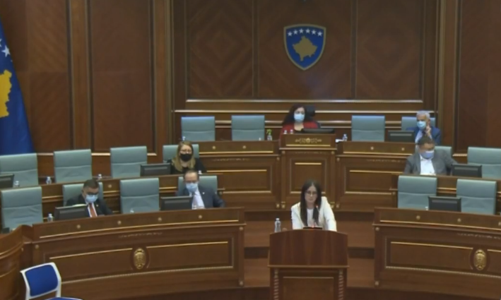 “Jeni bo si klasa e parë”, Haradinaj-Stublla përplaset ashpër me deputetët e VV-së