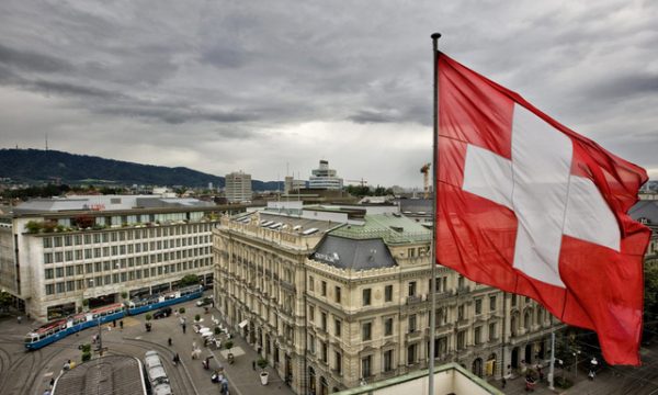 Rrugët e ndryshme për të marrë një pasaportë zvicerane