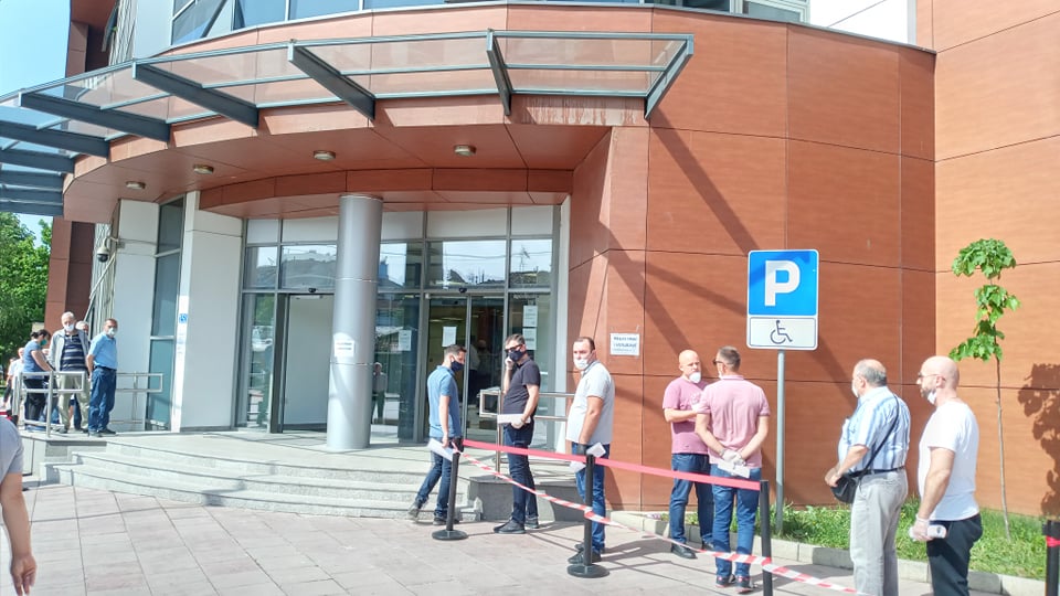 Fluks i madh i qytetarëve për tu pajisur me dokumente: Flasin zyrtarët e administratës së Prishtinës