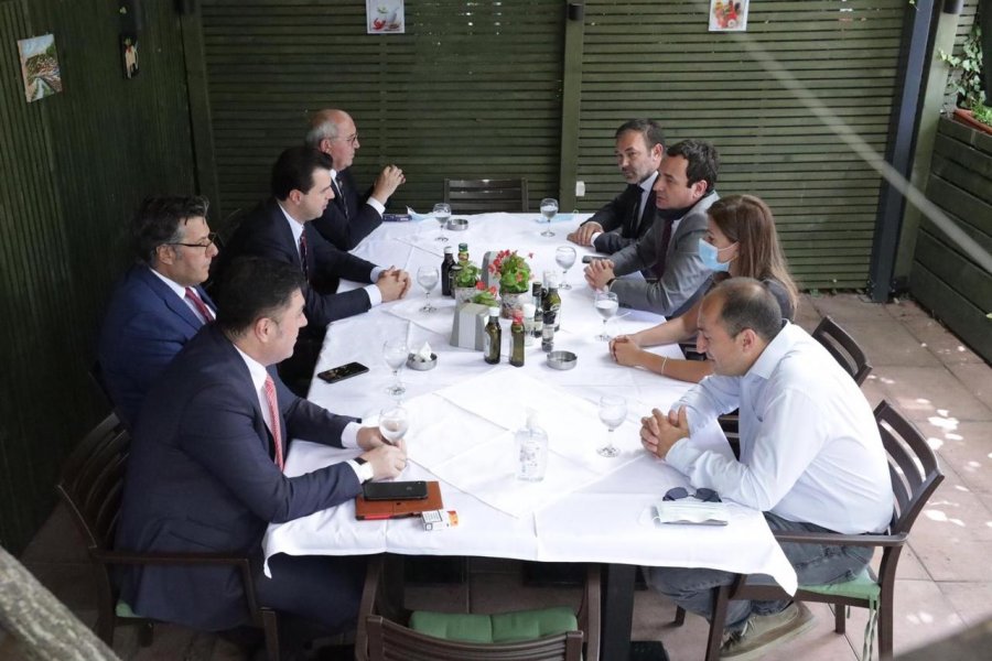 Basha siguron Kurtin se janë krah Kosovës në të gjitha temat