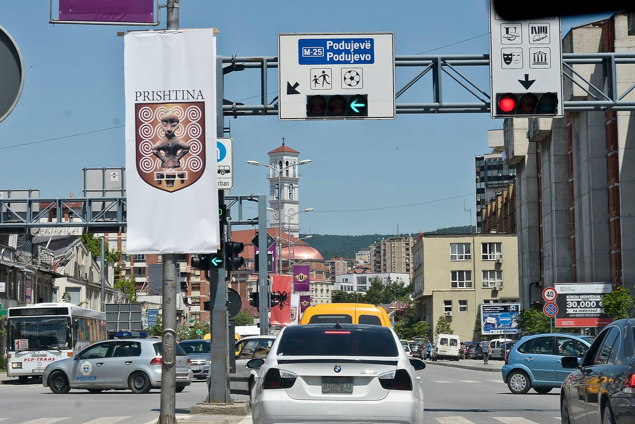 Disa semaforë në Prishtinë jashtë funksionit, banorët ndihen të rrezikuar