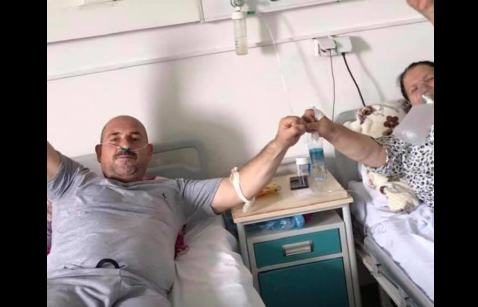 Pulmologu ndan historinë e mjekimit të nënës dhe djalit të infektuar me Covid-19