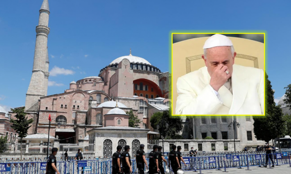 Edhe Papa reagon kundër kthimit të Aja Sofisë në xhami