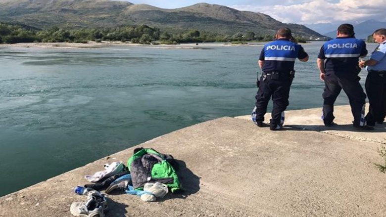 Dy raste tragjike, katër persona humbin jetën derisa laheshin në lumë