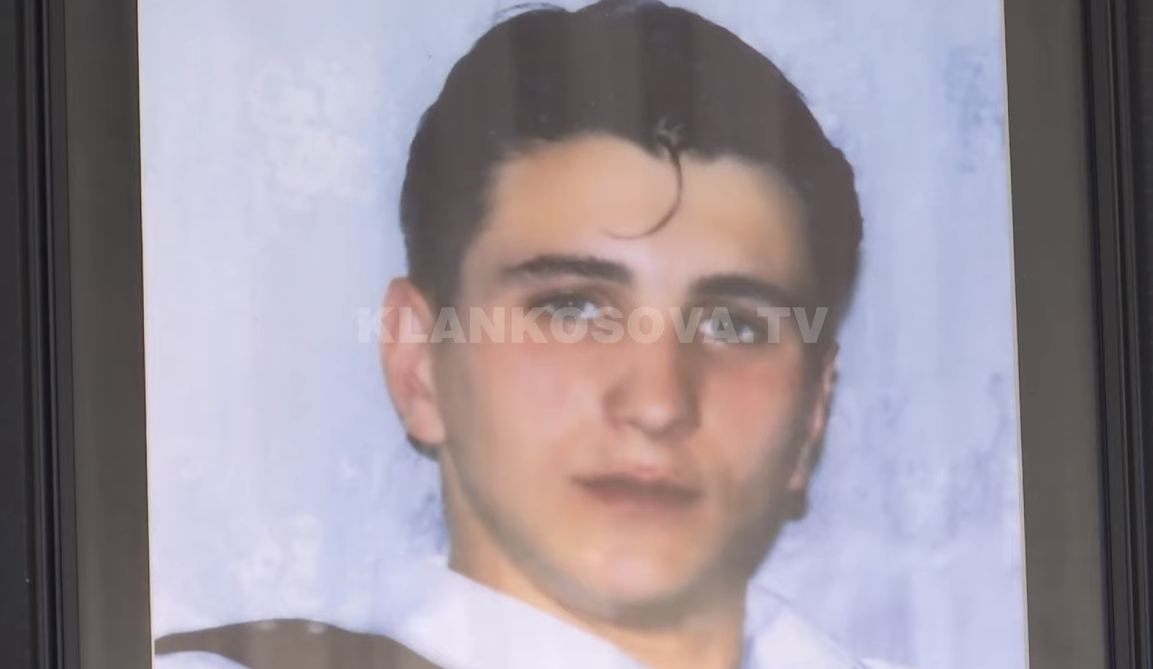 Identifikohen eshtrat e Vegim Qerkezit që u vra në luftë, nesër bëhet varrimi (VIDEO)