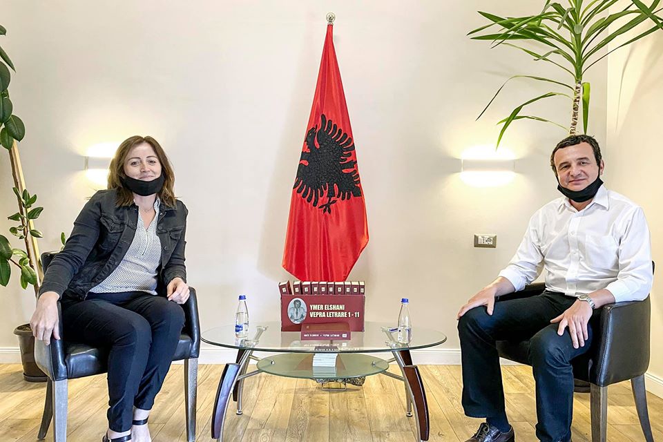 Kurti takon të mbijetuarën e vetme të familjes Elshani nga Korrotica e Ulët e Drenasit
