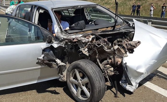 Aksidenti i rëndë në autostradën “Ibrahim Rugova”, nxirren të gjallë nga vetura 5 familjarë