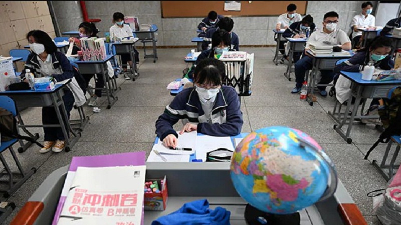 Kinë, qyteti i Wuhan do të hapë të gjitha shkollat ditën e martë