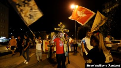 Mali i Zi voton nën tensione politike