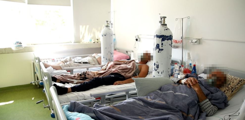 Kur është e sigurt që t’i takoni të shëruarit nga COVID-19? Flasin mjekët