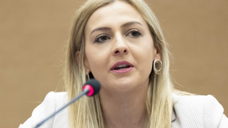 Ja si i ndihmoi Maqedonia qytetarët e saj me kartela të pagesës gjatë pandemisë
