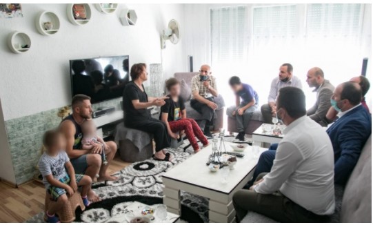 Shembull i jashtëzakonshëm i humanizmit, familja strehuese Selmani nga Ferizaj