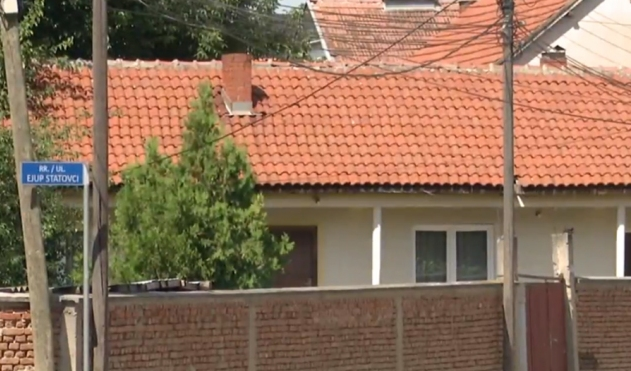 Detaje nga vrasja në Ferizaj: 62 vjeçari goditi 4 herë me thikë nënën e tij