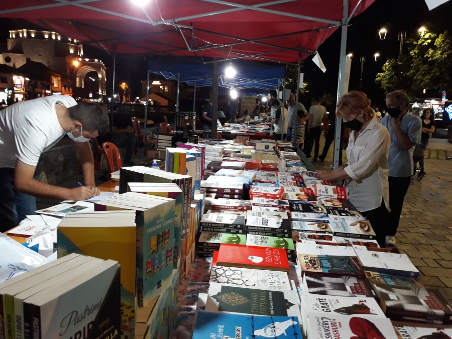 Hapet panairi i librit në Prizren