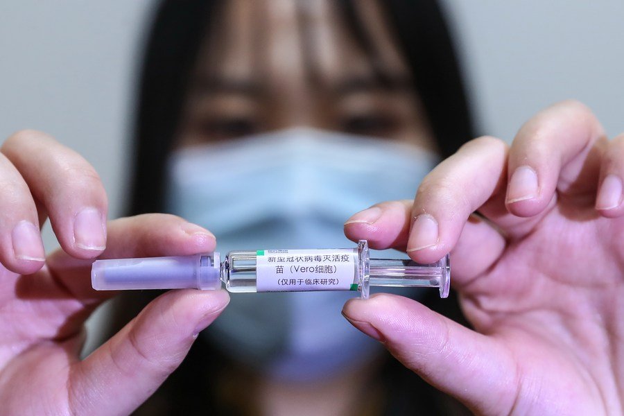 Vaksina kineze anti-COVID tregon rezultate premtuese