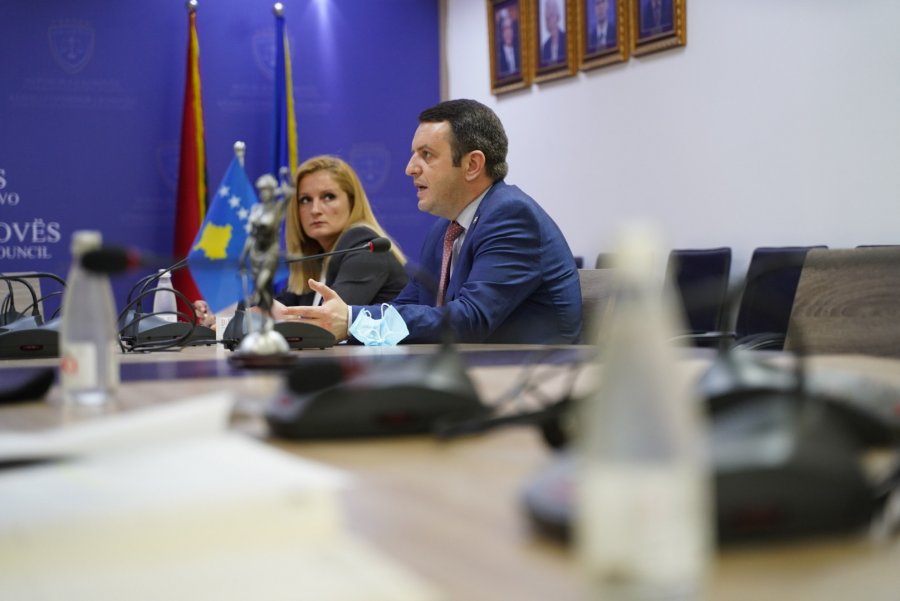 Selimi: AAK-ja nuk përkrah dialogun teknik e as atë pa SHBA-në në tavolinë
