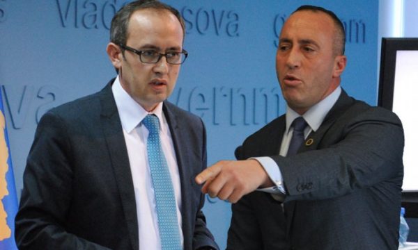 Kryeministri godet Haradinajn: S’ka nevojë për defilime në Karaçevë, kufijtë e Kosovës të sigurt