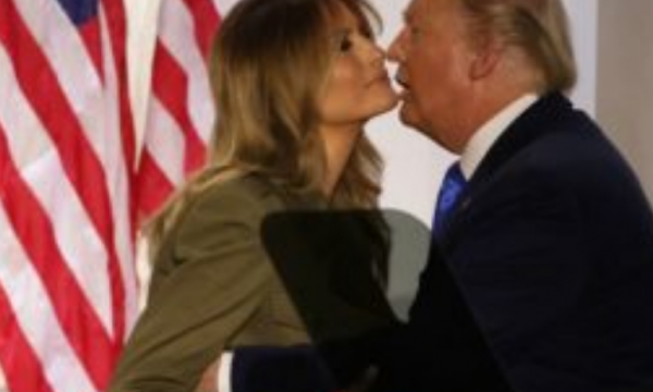 Melania sërish në siklet, ja si e shmang puthjen e Donald Trump