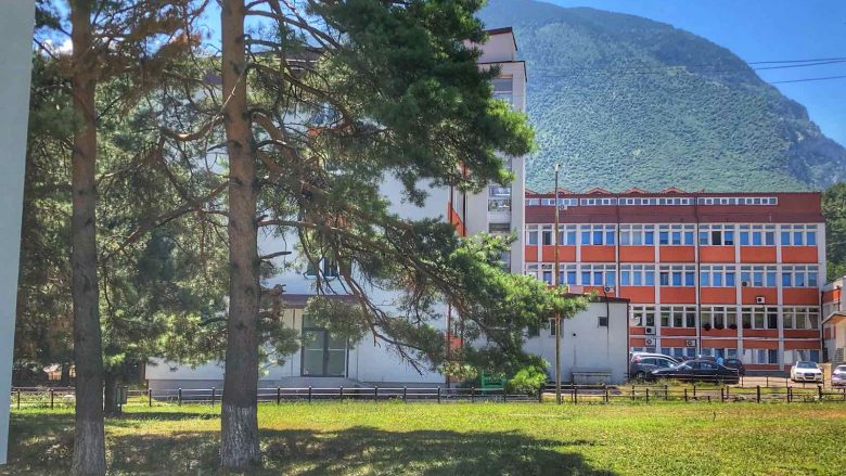 55 pacientë me Covid-19 janë të shtrirë në Spitalin e Pejës