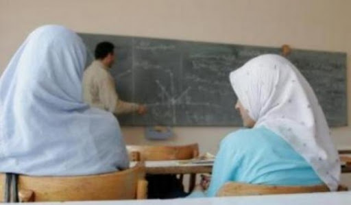 Vajzat e mbuluara në shkolla, së shpejti merret vendimi