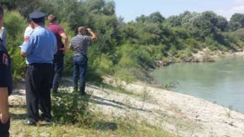 E rëndë: Gjendet trupi i pajetë i një 48-vjeçare në lumin e Vjosës