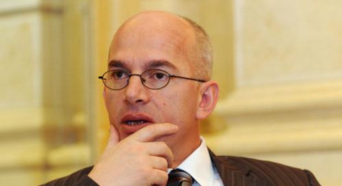 Kiçmari: Shqipëria e Kosova s’duhet t’i garantojnë Serbisë dalje në Adriatik