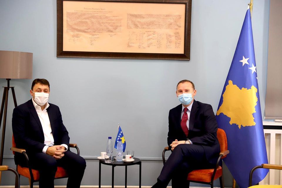Zemaj në takim me ministrin e Arsimit: Procesi mësimor të nis sipas planit