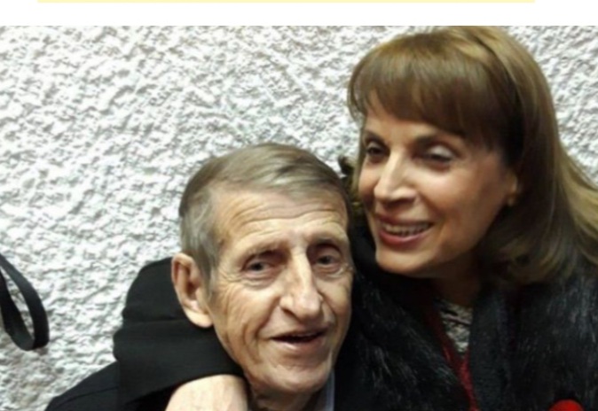 Bashkëshortja e Adem Mikullovcit rrëfen momentet e fundit të jetës së aktorit