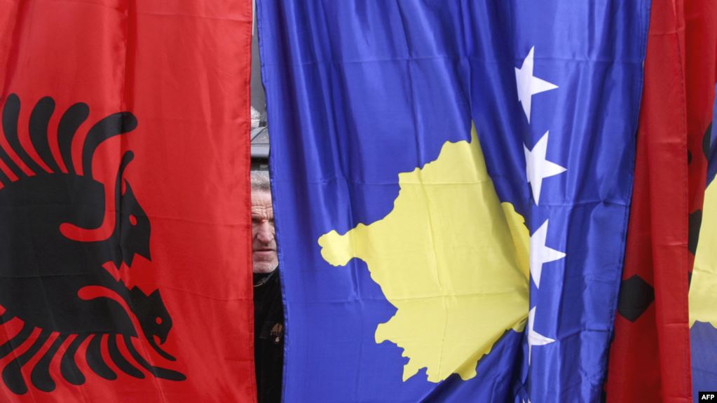 Marrëveshje Kosovë –Shqipëri apo mini– Shengen?