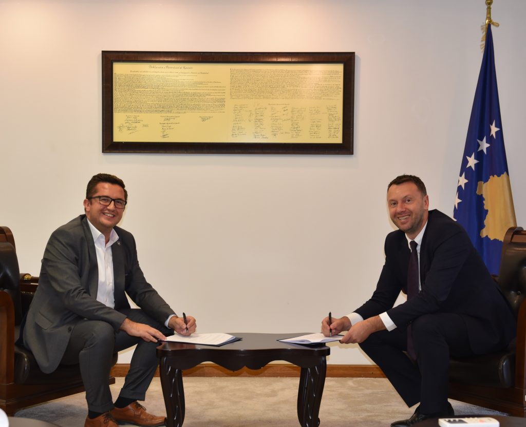 Abrashi e Mustafa memorandum për mbjelljen e pis have nëpër rrugët e Kosovës