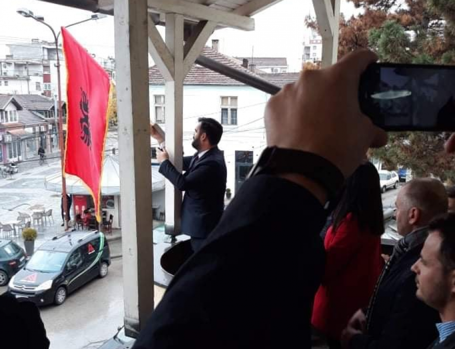 Shqiptarët në Serbi dënohen për përdorimin e flamurit kombëtar