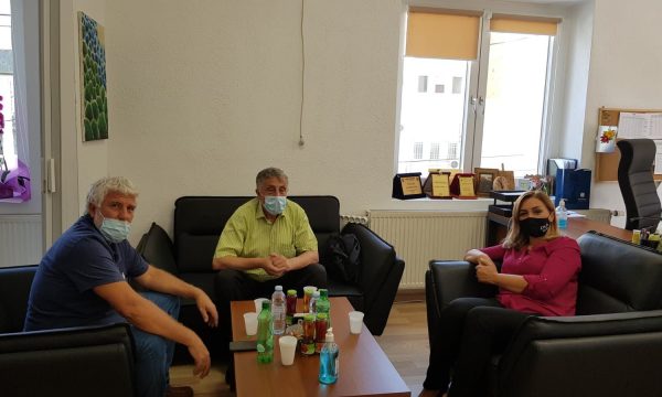 Komuna e Prishtinës zotohet se është gati për hapjen e shkollave