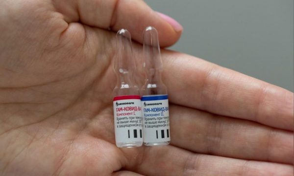 Revista prestigjioze mjekësore: Vaksina ruse krijon antitrupa