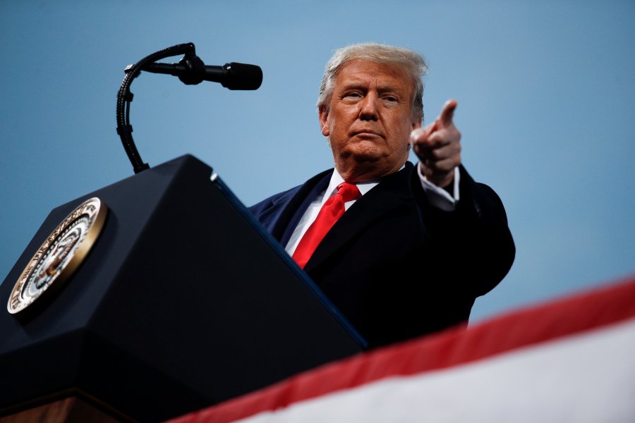 Trumpi gjatë tubimit zgjedhor: Po i ndalim vrasjet masive midis Kosovës dhe Serbisë
